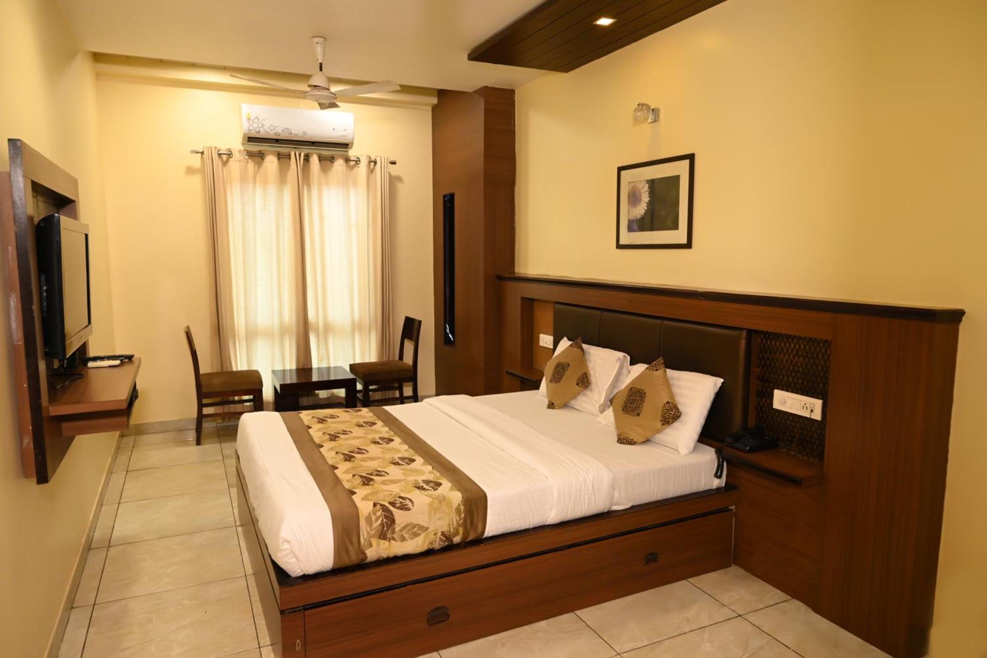 Hotel Plaza Inn, Аджмер Екстериор снимка