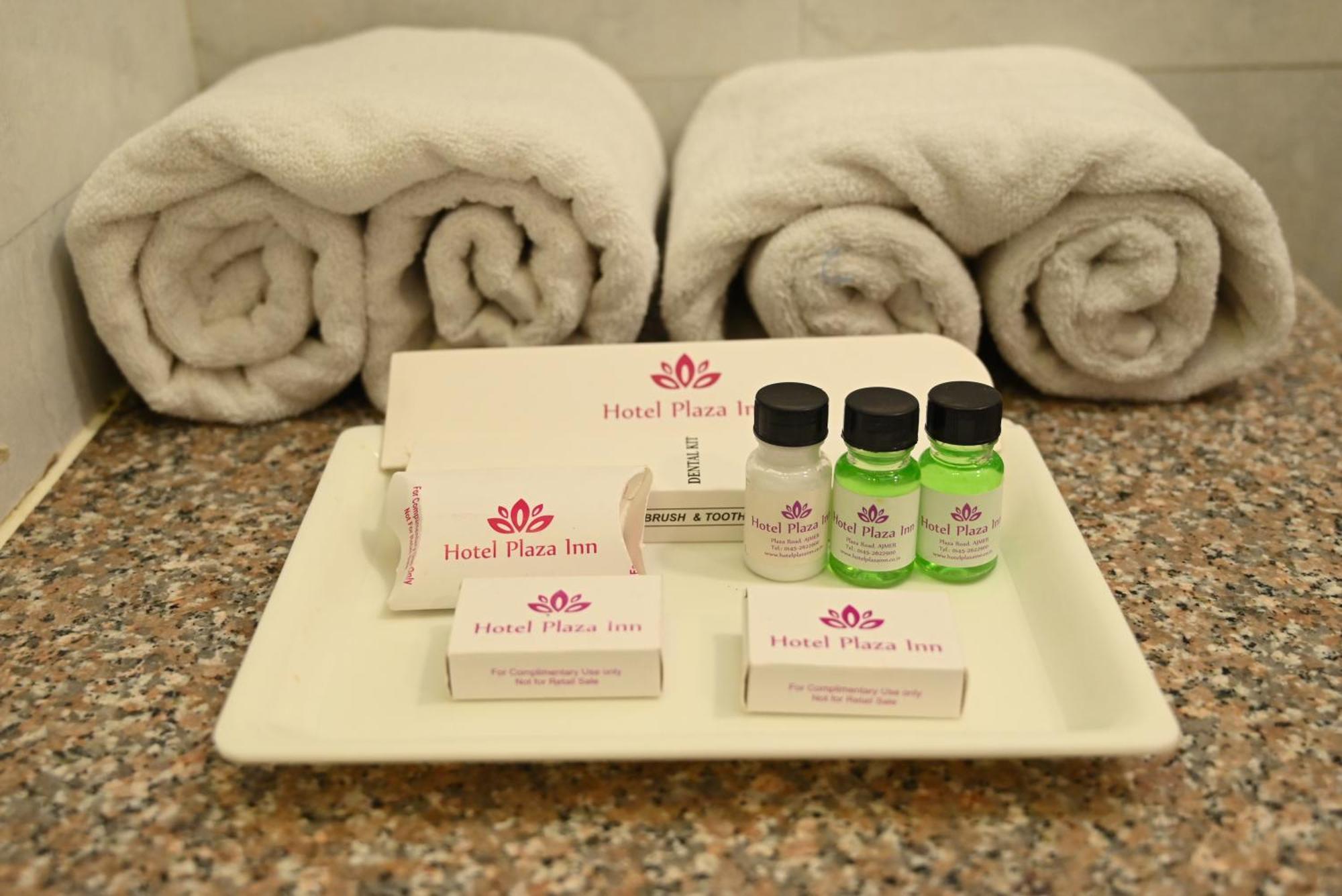 Hotel Plaza Inn, Аджмер Екстериор снимка