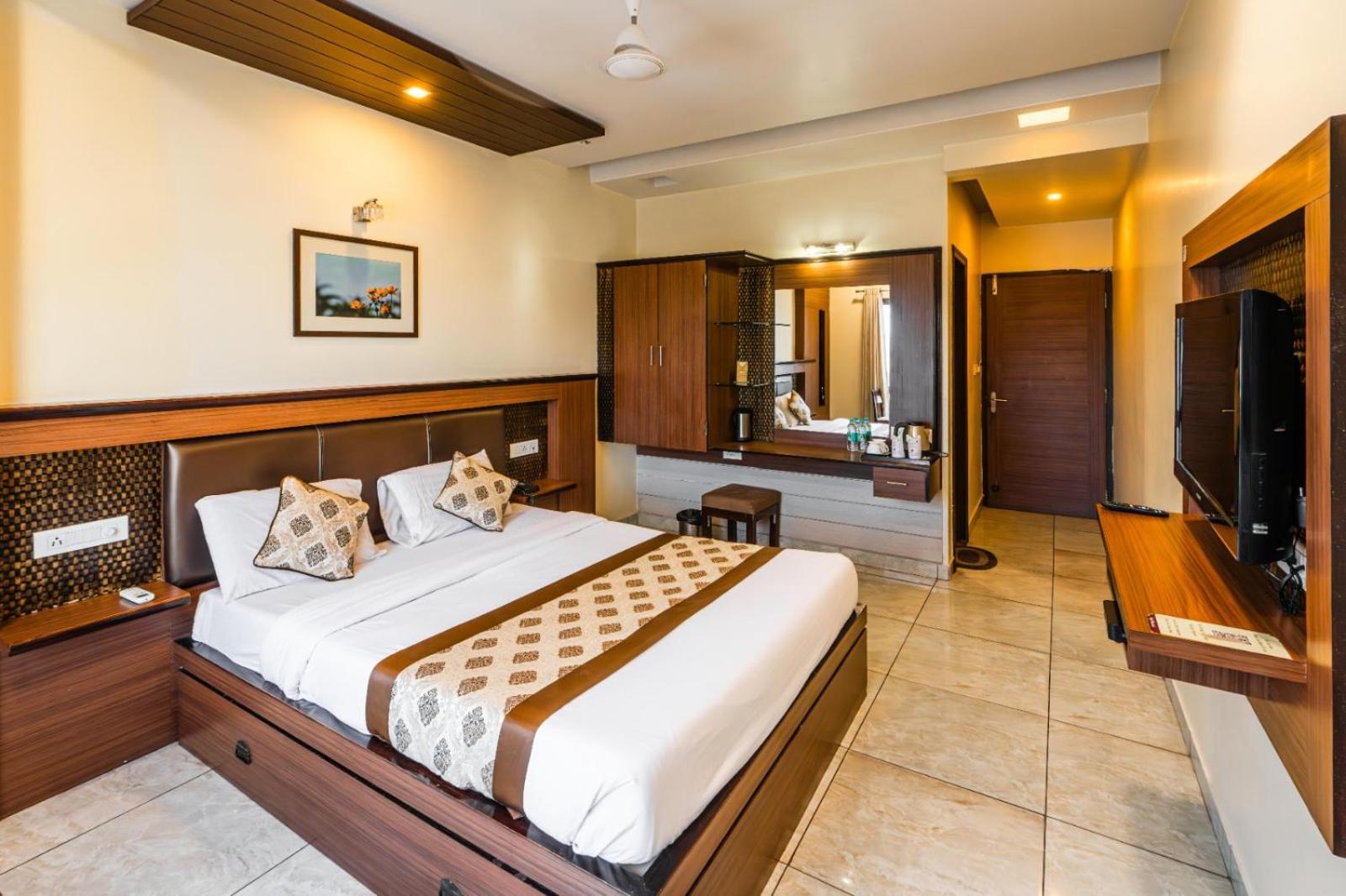 Hotel Plaza Inn, Аджмер Екстериор снимка